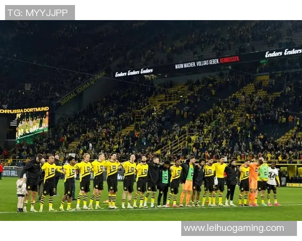 德甲激战：多特蒙德狂胜国米4-0全场沸腾瞬间回顾