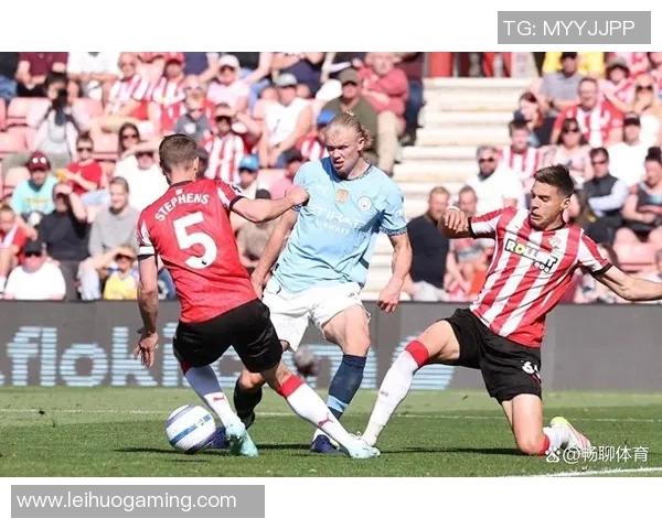 德甲惊现冷门曼城4-0横扫皇马引发争议判罚全场沸腾