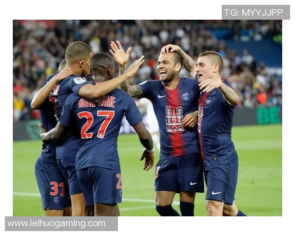 德甲焦点战曼城大胜巴黎乌龙球引发争议判罚全场沸腾