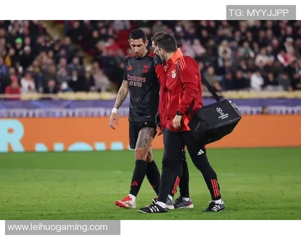 欧冠激战：利物浦险胜本菲卡乌龙球引发争议与热议