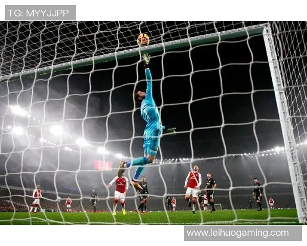 世界杯激战阿森纳与曼联握手言和争议判罚引发全场热议